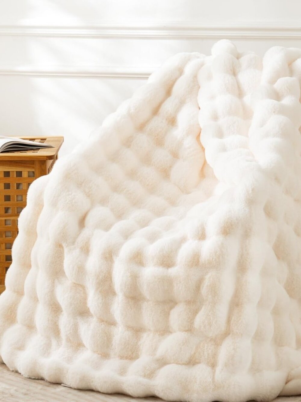 Faux Fur Throw Blanket for Couch - Cozy Plush Fluffy Soft Thick Bubble Blanket
